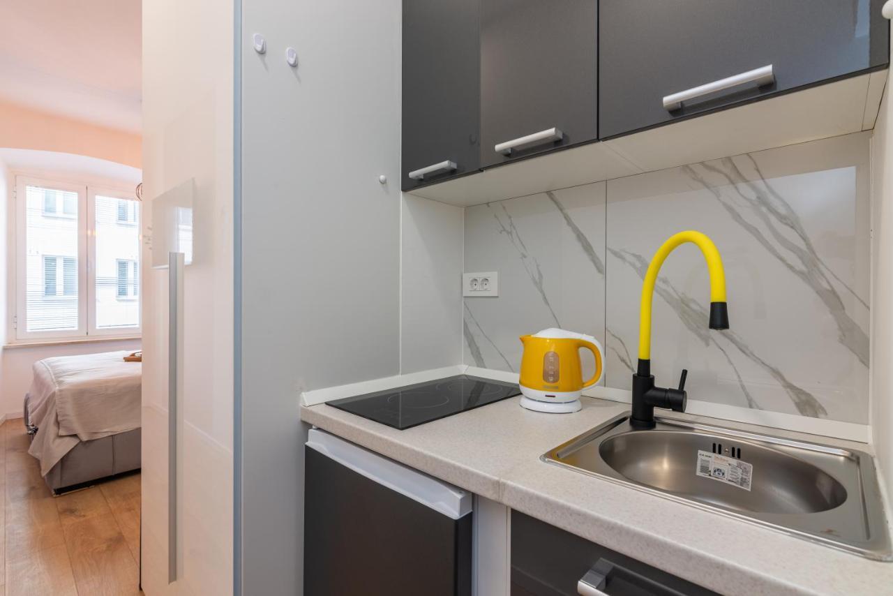 Apartments & Rooms Six Rijeka Bagian luar foto
