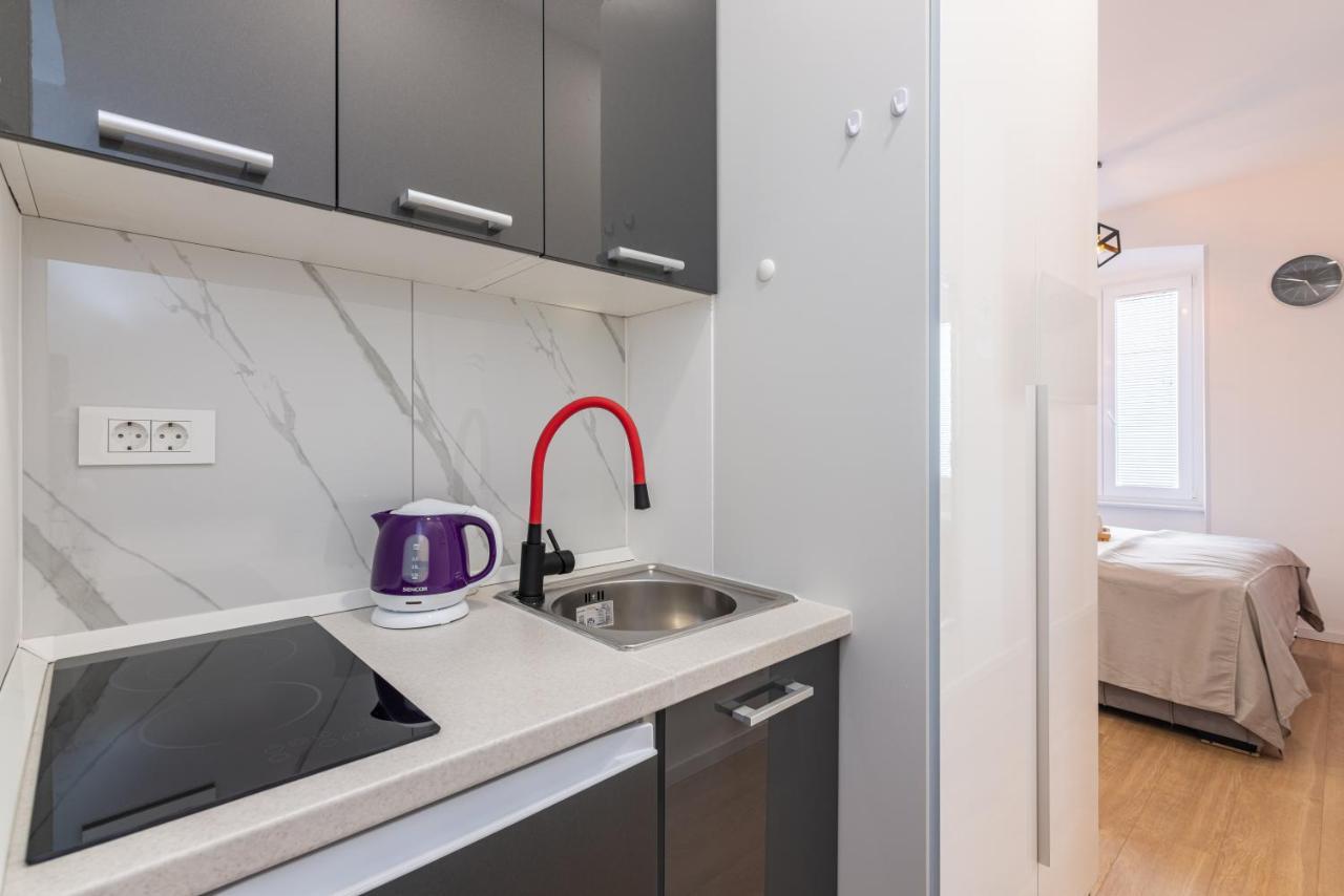 Apartments & Rooms Six Rijeka Bagian luar foto